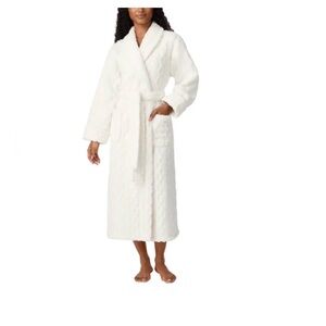 Room Service Cozy White Robe
